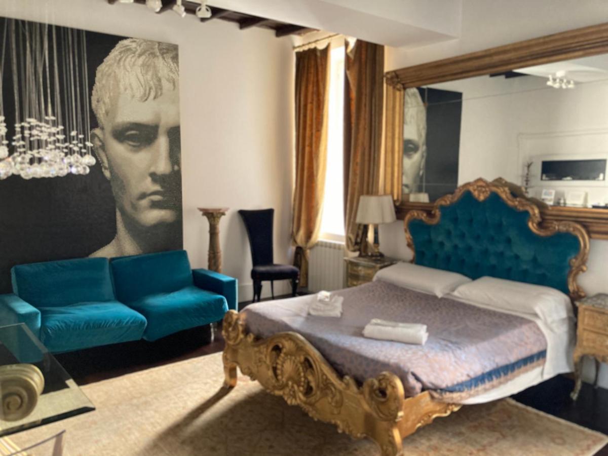 D.R.Rome Spanish Luxury Suites Exterior photo