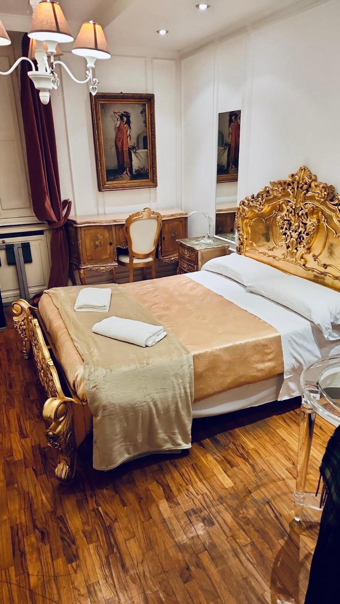 D.R.Rome Spanish Luxury Suites Exterior photo